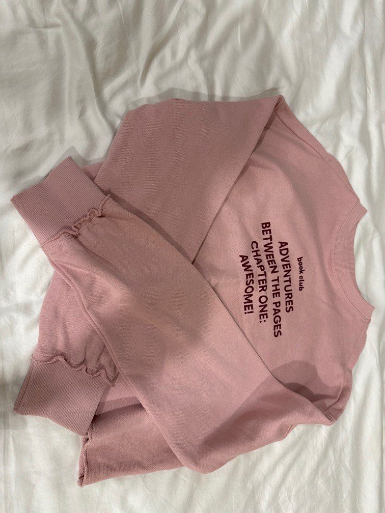 MANGO pullover (Category: Babies & Kids Fashion) located in Singapore. Submitted by macie (Listing ID 1438227328, Image 1). Description: Oversized sweater from MANGO Brand new Washed but not worn before Sweet colour and stylish Size: 11-12 (152cm) .