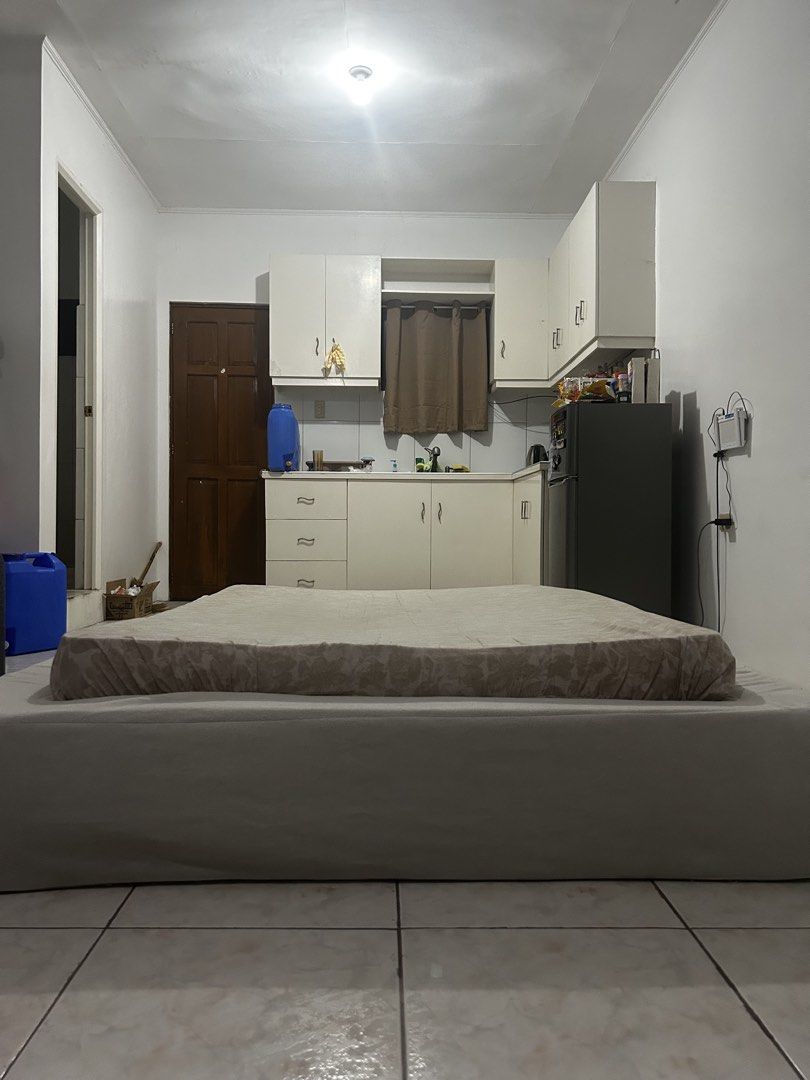 Marshmallow Cloud Bed Frame - Semi Double size (Category: Bed Frames & Mattresses) located in Manila. Submitted by cero.eros (Listing ID 1438131638, Image 3). Description: Marshmallow Bed Frame Only - No Metal Frame - Clean and well-maintained - Ready for pickup.