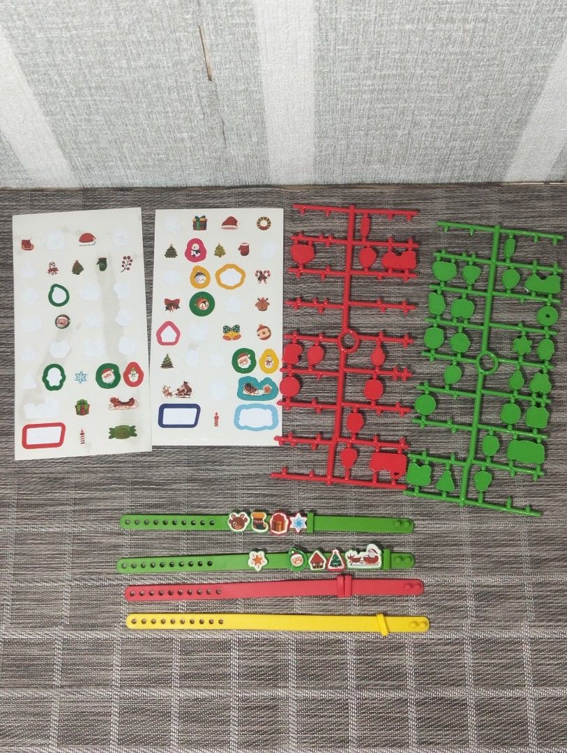 MASI- MERRY CHRISTMAS CHARM BRACELET (Category: Bracelets) located in Batangas. Submitted by amerie_store (Listing ID 1438161635, Image 2). Description: -WYSIWYG -incomplete 🔊Kindly visit & follow my FB page for more updated Toys,Aniks,etc...🤩 🌈👉AMERIE STORE👈🌈 📌Mine Now,Pay after invoice 📌No refund 📌MOP: Gcash 🚛 Shipping sched every Saturday only via Flash Express.