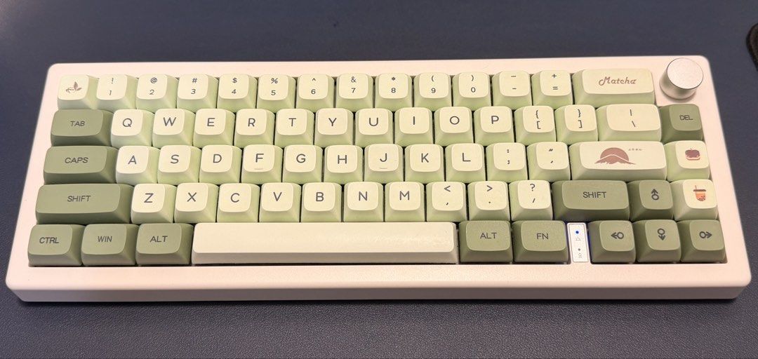 Matcha Themed GMK67 Mechanical Keyboard455996369158154240