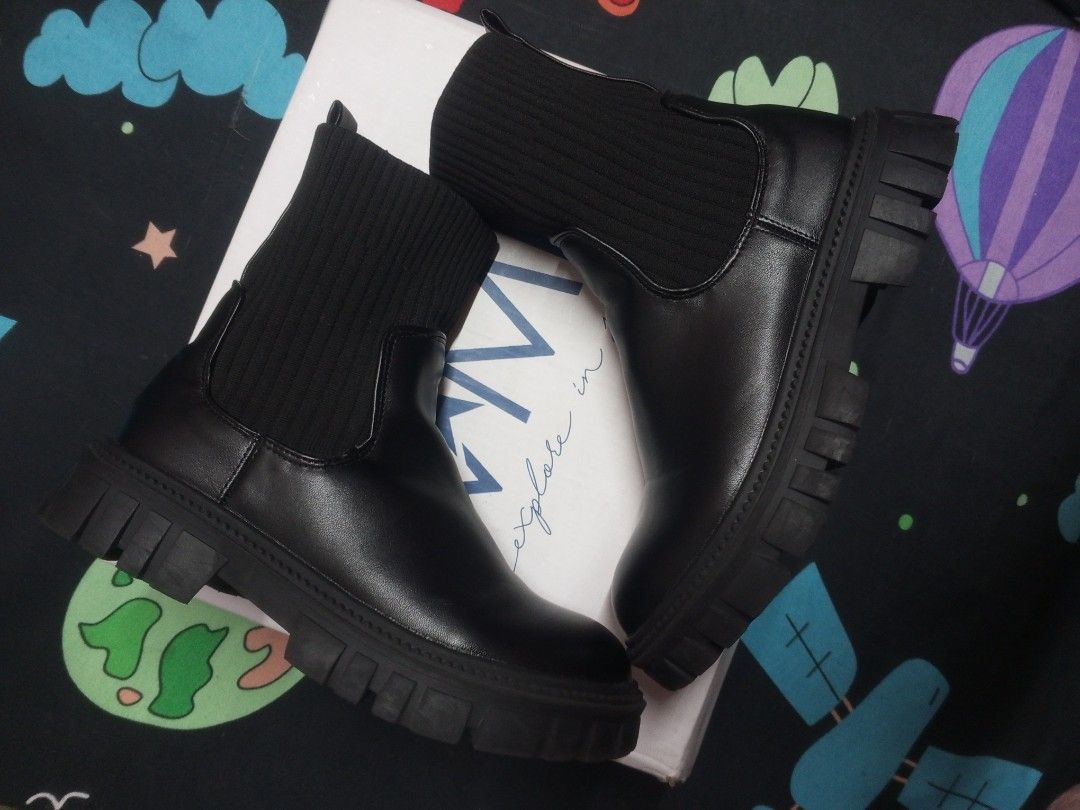 Meet My Feet Boots (Category: Babies & Kids Fashion) located in Manila. Submitted by mariajanina93 (Listing ID 1438248354, Image 1). Description: MMF Boots Size 31 with Box P600 Bought it 1299.
