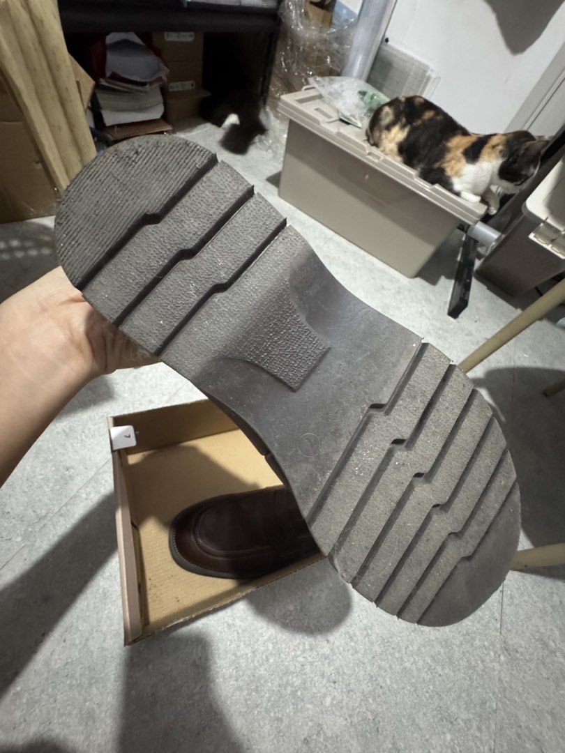 Men’s shoes (Category: Casual Shoes) located in Quezon City. Submitted by catpurrent (Listing ID 1438200210, Image 3). Description: Used only once (for a wedding event) Negotiable basta sure buyer. Rfs: Decluttering.