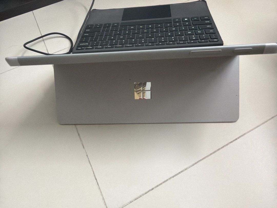 Microsoft Surface Go Tablet with Keyboard455549645740451841