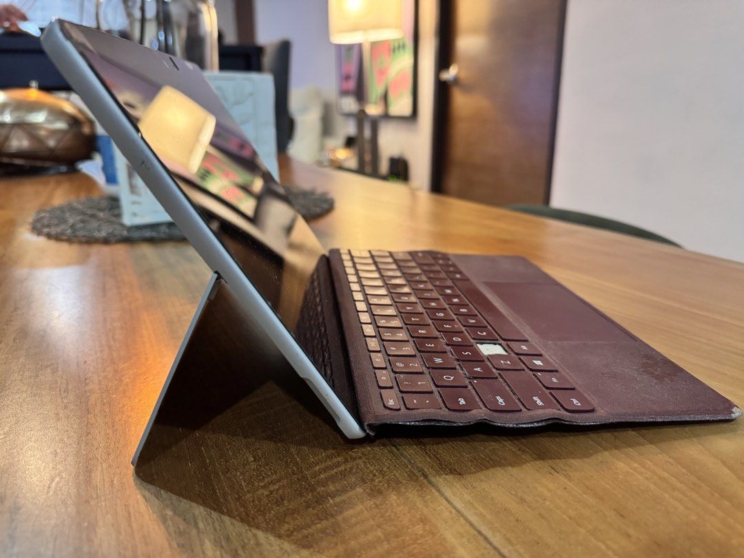 Microsoft Surface Go Tablet with Keyboard455768695028459521