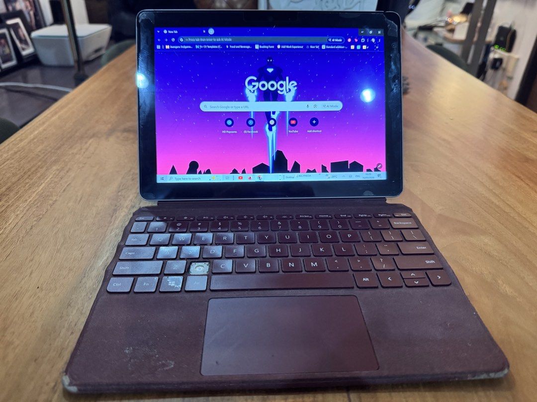 Microsoft Surface Go Tablet with Keyboard455768695028459520