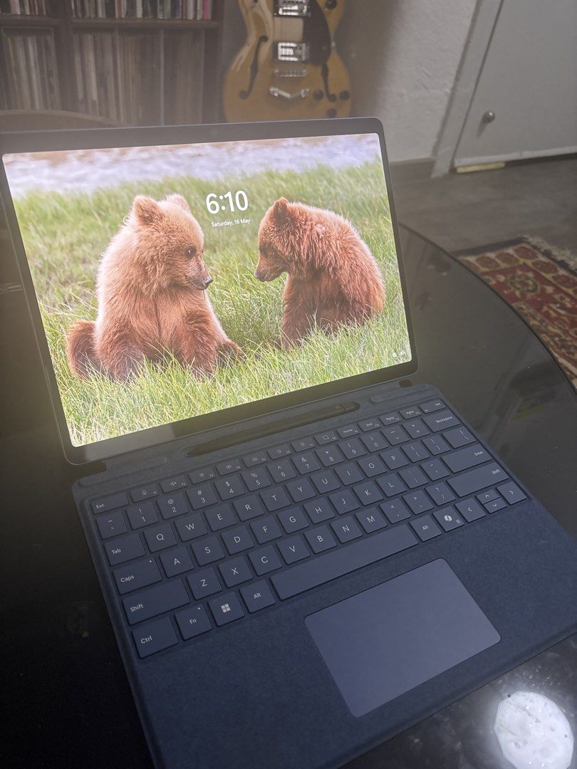 Microsoft Surface Pro 11 with Keyboard and Pen455898261021665282