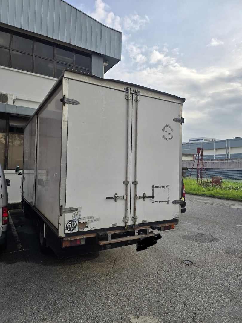 Mitsubishi Fuso Canter FEB21 (Category: Used Commercial Vehicles for Sale) located in Singapore. Submitted by antontong (Listing ID 1438144883, Image 2). Description: .
