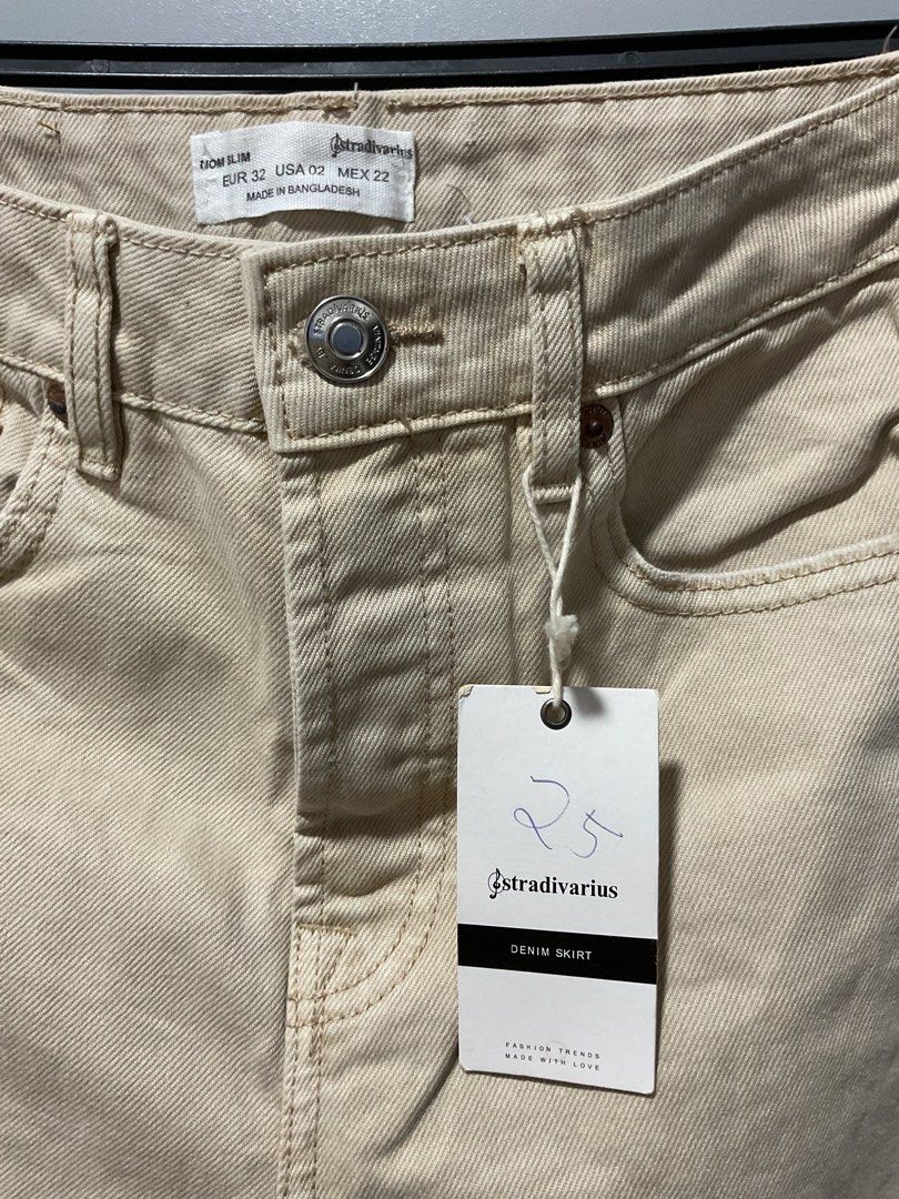 Mom Fit Jeans (Category: Jeans) located in Bulacan. Submitted by _kfcry (Listing ID 1438272177, Image 2). Description: - overruns - size 25 |EUR 32 USA 02 MEX 22 - color beige - price nego but no to lowball! - sf shoulder by buyer - mop: maribank or gcash - payment first before shipping .
