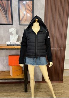 (Category: ) located in . Submitted by sexycloset2.0 (Listing ID 1438284288, Image 1). Description: .