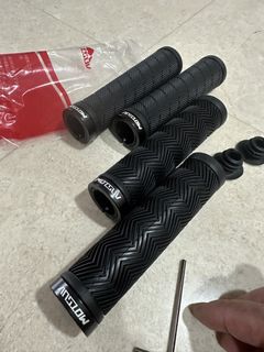 (Category: ) located in . Submitted by bikeview (Listing ID 1438205104, Image 1). Description: .