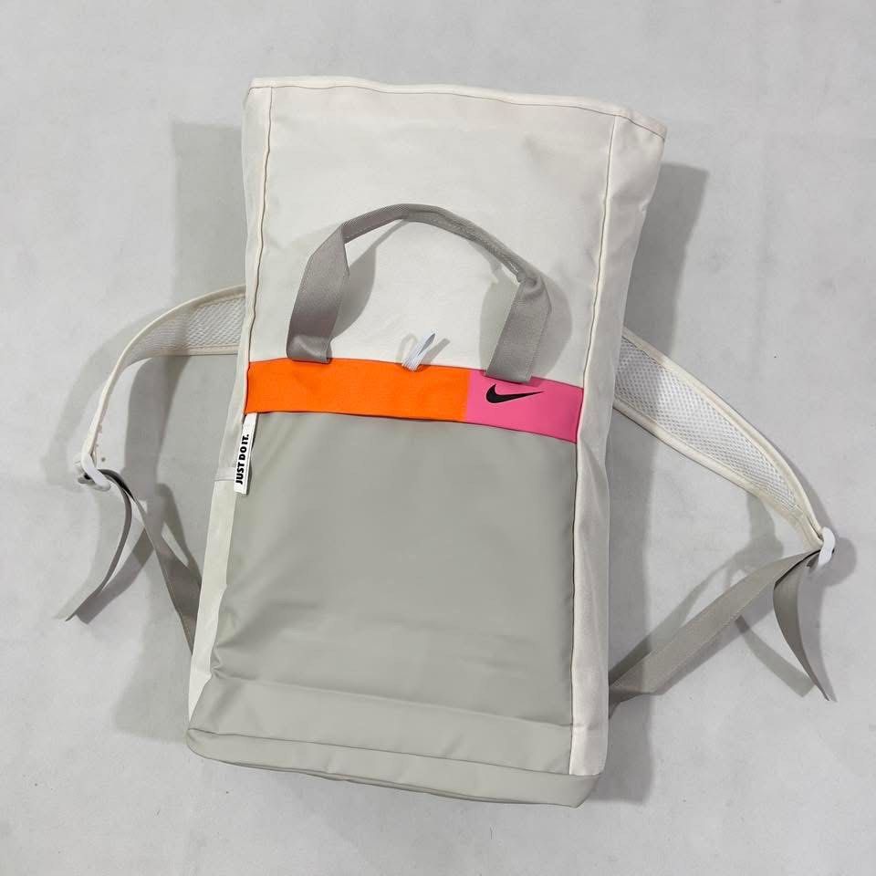 NIKE BACKPACK (Category: Backpacks) located in Manila. Submitted by scarlett_hope (Listing ID 1438230664, Image 2). Description: .