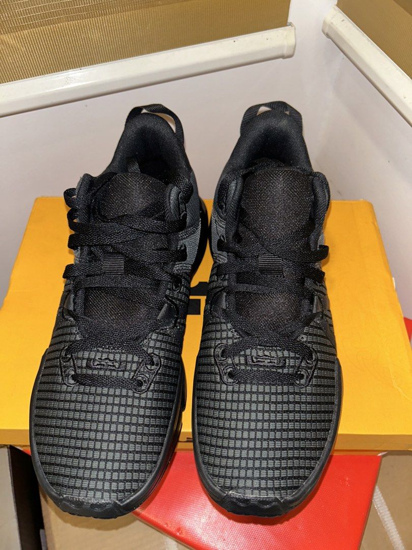 Nike LeBron Witness VII Black (Category: Sneakers) located in Baliuag. Submitted by rdoesgetridofstuff (Listing ID 1438234021, Image 3). Description: - Nike LeBron Witness VII - Black colorway - Size: US 9.5, UK 8.5, EUR 43, CM 27.5 - Features textured upper - Nike swoosh visible - Comes with original box (lion graphic).