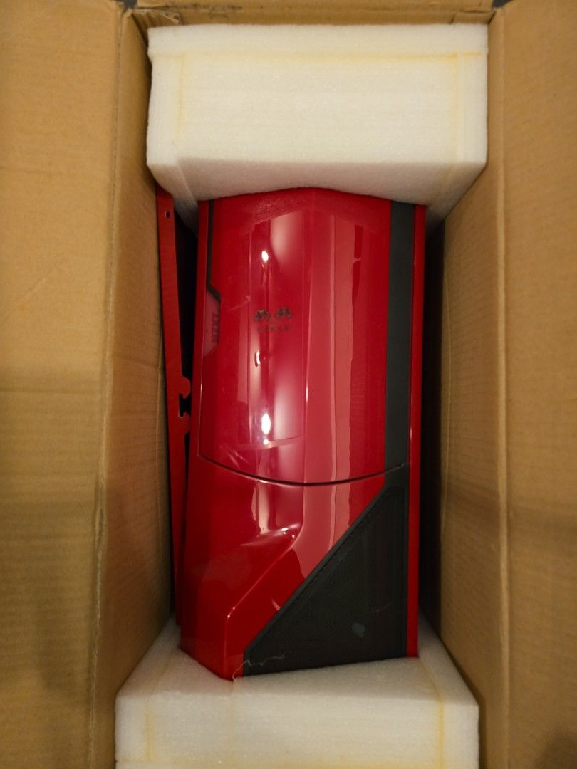 NZXT Phantom Full Tower Case - Red455785168042741763