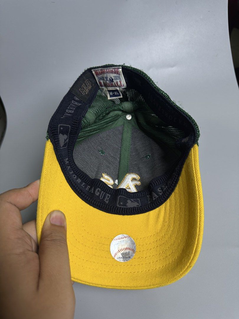 Oakland Athletics MLB Closed Cap (Category: Caps & Hats) located in Ozamiz City. Submitted by quick_done_deals (Listing ID 1438275637, Image 2). Description: 🛒 ** Oakland Athletics MLB Closed Cap** 💯 Excellent Condition 🔍 Issue: None 🎨 Color Rate: 9.5 / 10.