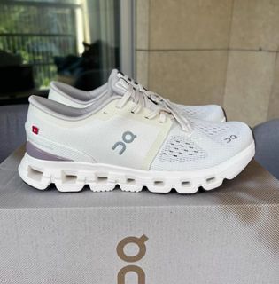（分類：）位於 。 由 sneakerssssssssssss 提交（商品編號 1438198768，圖片 1）。簡介： 。