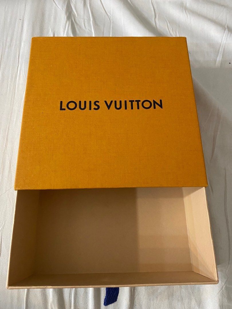 Orig LV Box (Category: Storage Boxes & Baskets) located in Quezon City. Submitted by docagillemontemayor (Listing ID 1438222033, Image 2). Description: This is like new💯✨ need to declutter too much stuff na sa room ko.