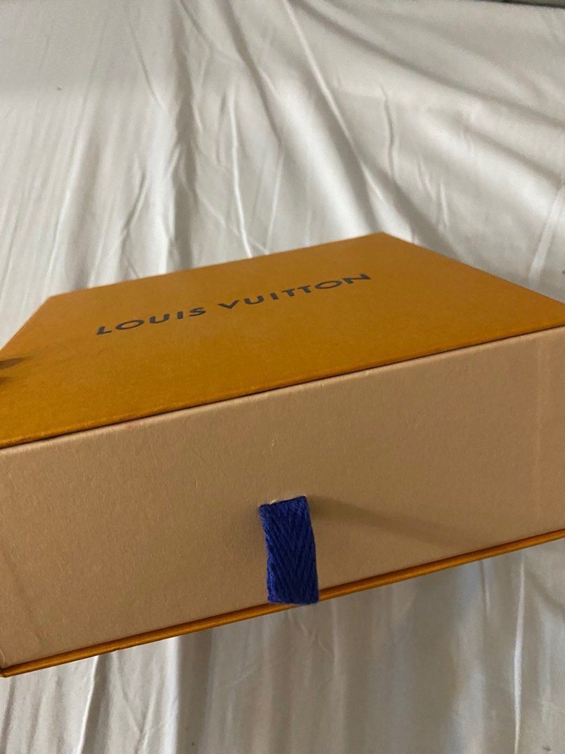 Orig LV Box (Category: Storage Boxes & Baskets) located in Quezon City. Submitted by docagillemontemayor (Listing ID 1438222033, Image 3). Description: This is like new💯✨ need to declutter too much stuff na sa room ko.