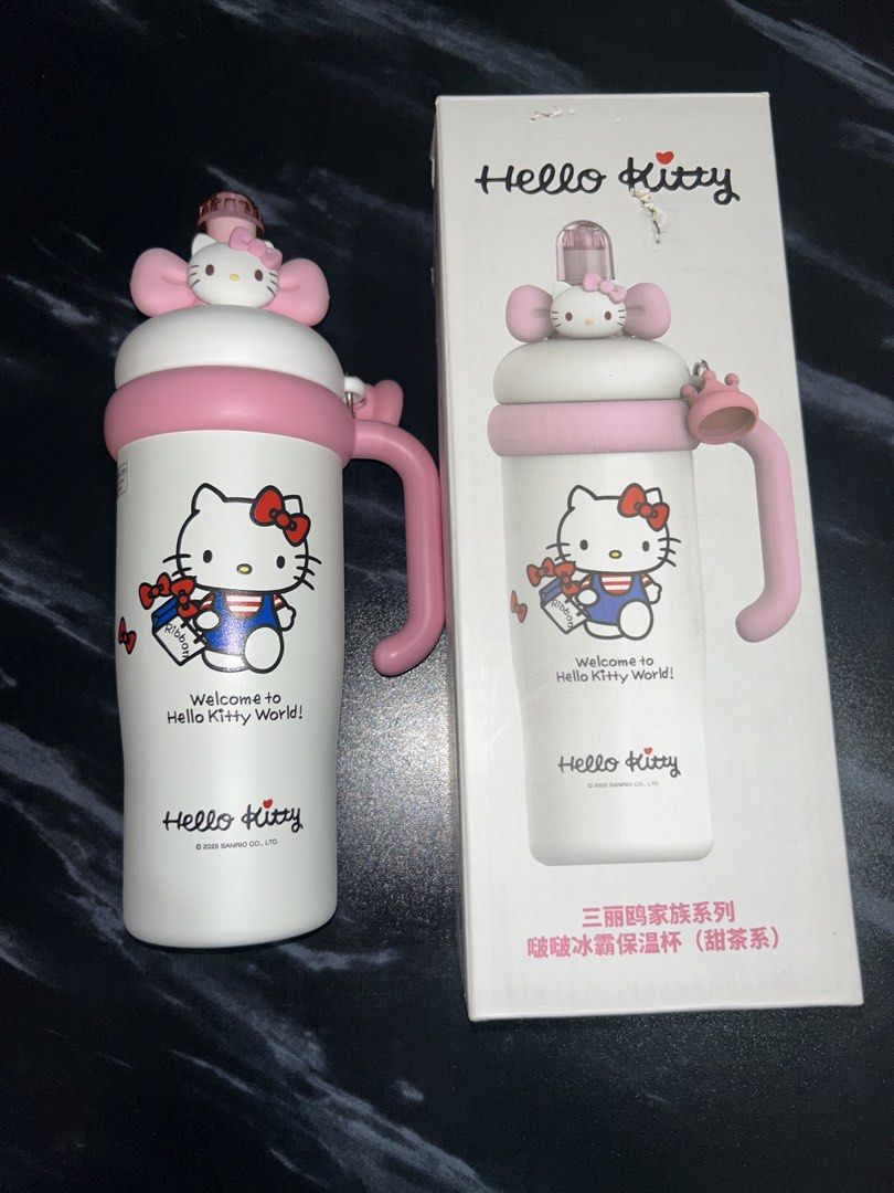 Original Sanrio Hello Kitty Tumbler 32oz (Category: Water Bottles & Tumblers) located in Valenzuela. Submitted by jamcolecciones (Listing ID 1438147890, Image 2). Description: Original Sanrio HK tumbler . 32oz .