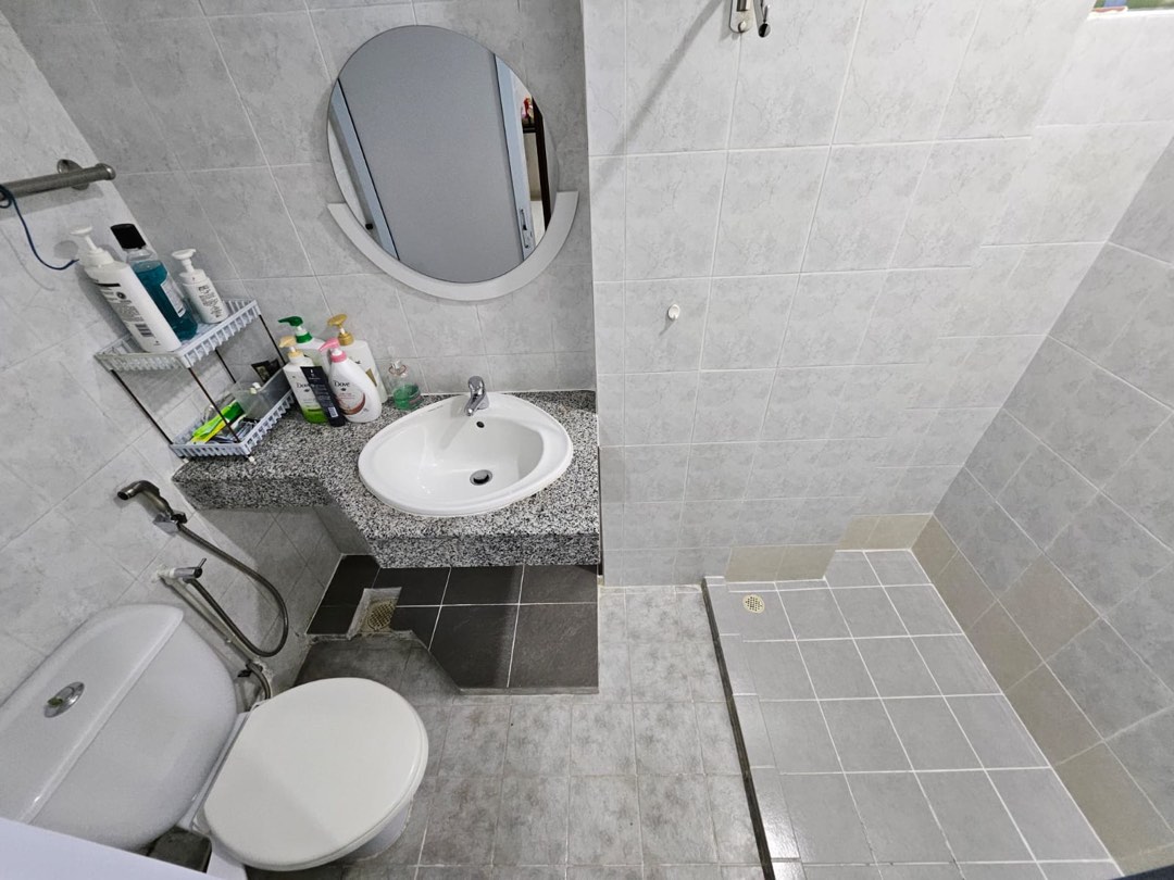 (Category: ) located in . Submitted by belquah64683 (Listing ID 1438134761, Image 1). Description: .