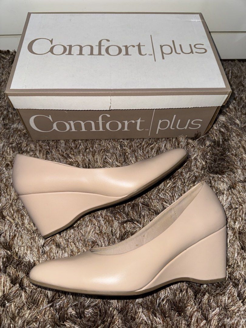 Payless Comfort Plus Heels (Karlile) (Category: Wedges) located in Valenzuela. Submitted by gracemuy (Listing ID 1438155770, Image 3). Description: Payless Comfort Plus Heels (Karlile) color: Nude condition: 9.5/10 Used Once for thesis defense 🌟 size: 8.5 / EUR 39.5 100% Authentic - bought in Payless SM Annex ₱900 (₱1,650 SRP).