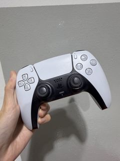 (Category: ) located in . Submitted by lovenintendo (Listing ID 1438235388, Image 1). Description: .