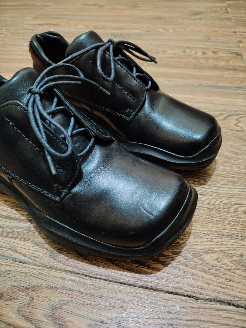 PRADA - 1999 - Archive - Square Toe Vibram Shoes (Category: Sneakers) located in Manila. Submitted by espesyaloffer (Listing ID 1438212188, Image 2). Description: PRADA - 1999 - Archive - Square Toe Vibram Shoes Condition : 9.5/10 Size : 29cm outsole Flaws : none P12,880 + sf.