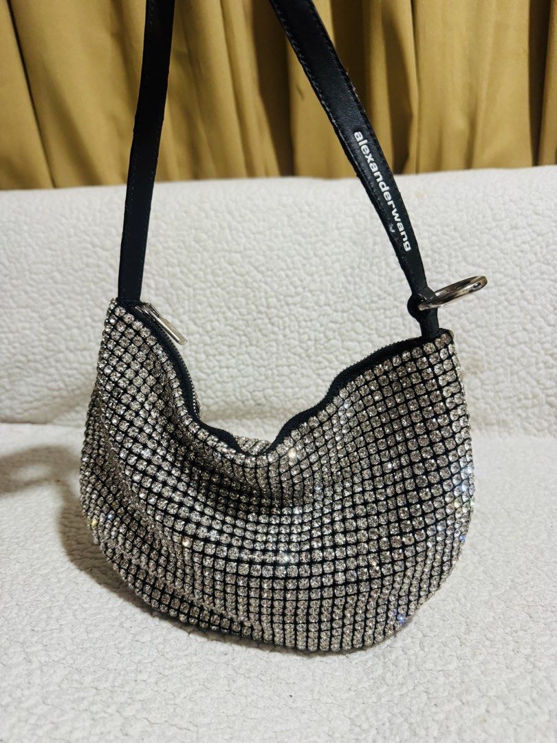 Preloved Alexander Wang (Category: Luxury Bags & Wallets) located in Manila. Submitted by nylan1227 (Listing ID 1438257690, Image 1). Description: .