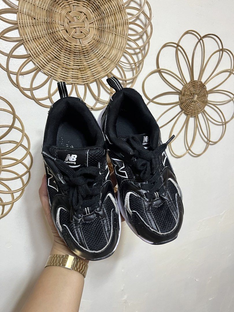 PRELOVED ÖG NB FOR KIDS (Category: Babies & Kids Fashion) located in Caloocan City. Submitted by ynna_27 (Listing ID 1438146391, Image 3). Description: FS : PRELOVED ÖG NB FOR KIDS Minimal Sign of usage 20cm insole 🫶 650 nalang RFS : Naliitan na ☺️ ❎NO BOX.