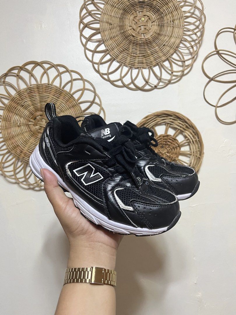 PRELOVED ÖG NB FOR KIDS (Category: Babies & Kids Fashion) located in Caloocan City. Submitted by ynna_27 (Listing ID 1438146391, Image 2). Description: FS : PRELOVED ÖG NB FOR KIDS Minimal Sign of usage 20cm insole 🫶 650 nalang RFS : Naliitan na ☺️ ❎NO BOX.