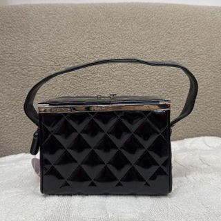 (Category: ) located in . Submitted by onesvintageluxury (Listing ID 1438143159, Image 1). Description: .