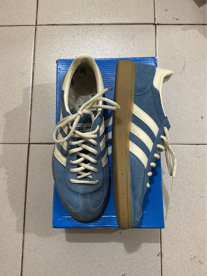 Adidas Spezial Blue Sneakers (Category: Sneakers) located in Batangas. Submitted by deivesuvius (Listing ID 1438185483, Image 2). Description: RFS - need funds for my cat’s vet - gifted by my ex, di pa ka size Details - only worn once - 100% authentic - comes with box and an extra pair of laces (blue) - men’s size - will review offers (as long as reasonable) MOP - gcash, maya, bdo.