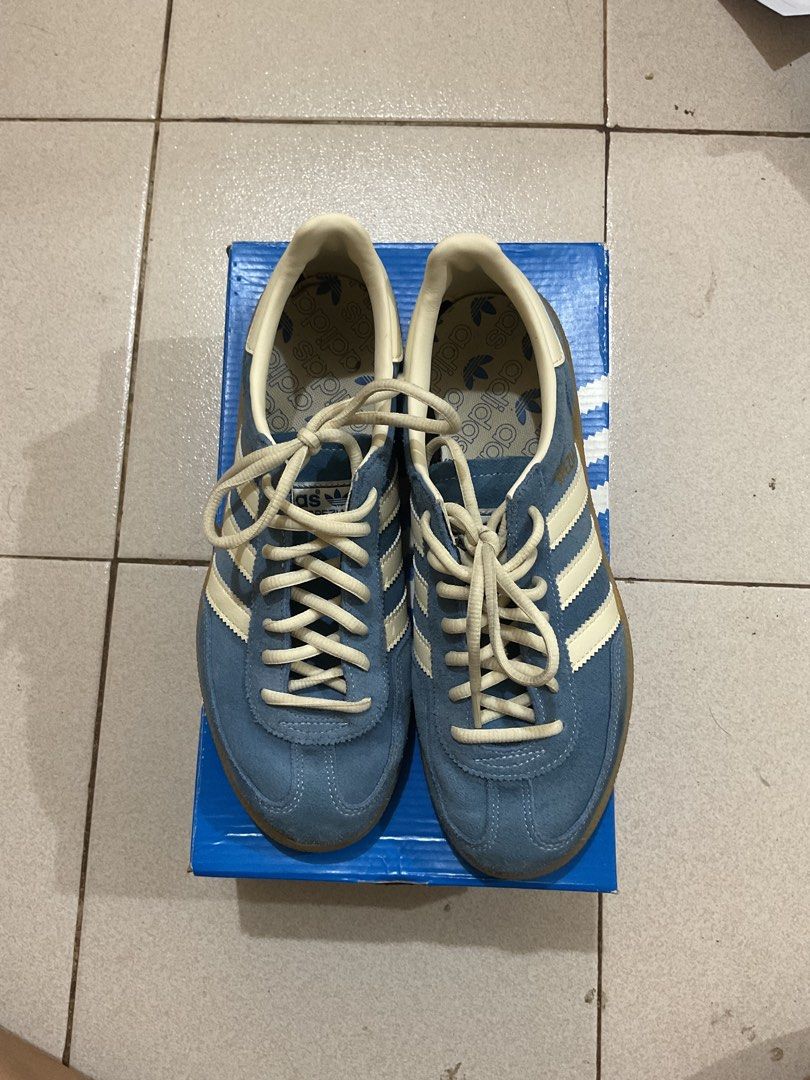 Adidas Spezial Blue Sneakers (Category: Sneakers) located in Batangas. Submitted by deivesuvius (Listing ID 1438185483, Image 1). Description: RFS - need funds for my cat’s vet - gifted by my ex, di pa ka size Details - only worn once - 100% authentic - comes with box and an extra pair of laces (blue) - men’s size - will review offers (as long as reasonable) MOP - gcash, maya, bdo.