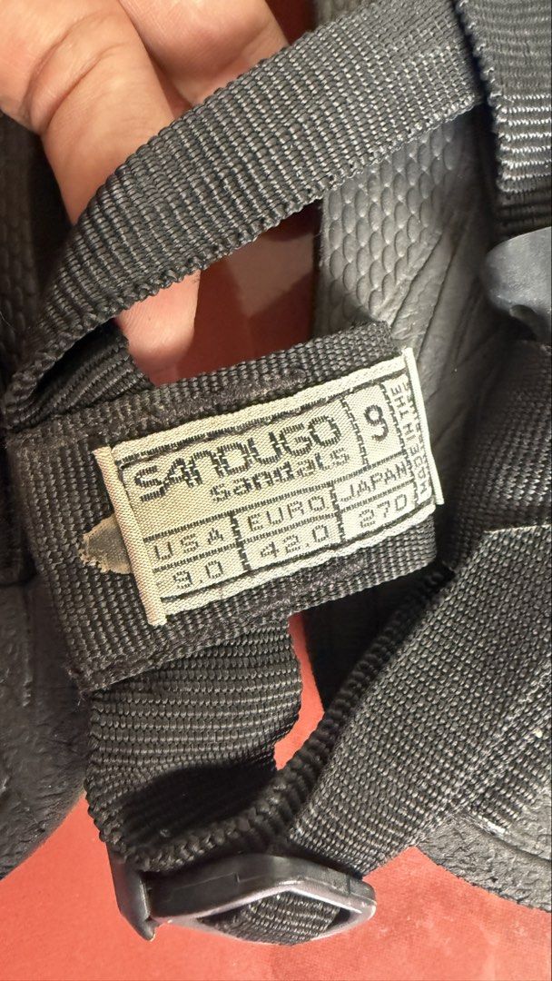 Sandugo Sandals Size 9 (Category: Slippers & Slides) located in Quezon City. Submitted by sulitselections (Listing ID 1438235674, Image 3). Description: - Sandugo sandals in black - Size: US 9 / Euro 42 / Japan 270 - Adjustable straps for a custom fit - Textured sole with a unique lizard design - Ideal for outdoor activities Pre-Loved, managed expectations. ORIGINAL AUTHENTIC GENUINE Fixed Price Location: Project 8 QC Near Mindanao Ave cor Road 2
