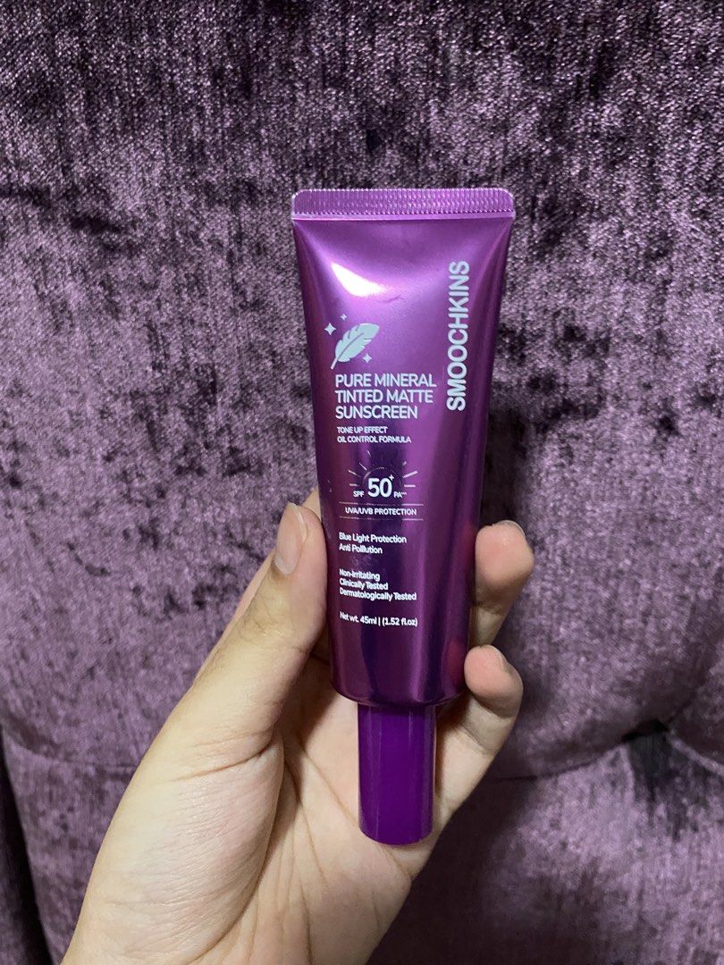 Smoochkins Pure Mineral Tinted Matte Sunscreen (Category: Face Care) located in Paranaque City. Submitted by taiyakii (Listing ID 1438286302, Image 1). Description: -Used twice -Bought for 470.