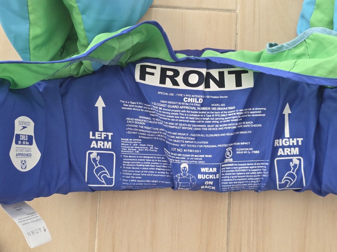 Speedo Child Swim Vest (Category: Other Baby Bathing & Changing Needs) located in Quezon City. Submitted by atomdi (Listing ID 1438182635, Image 3). Description: - Speedo child swim vest. - For children 30-50 lbs. - Fun dolphin and fish design. - Secure buckle closure. - Blue and green color. - US Coast Guard approved..