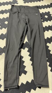(Category: ) located in . Submitted by w.clothes (Listing ID 1438276117, Image 1). Description: .