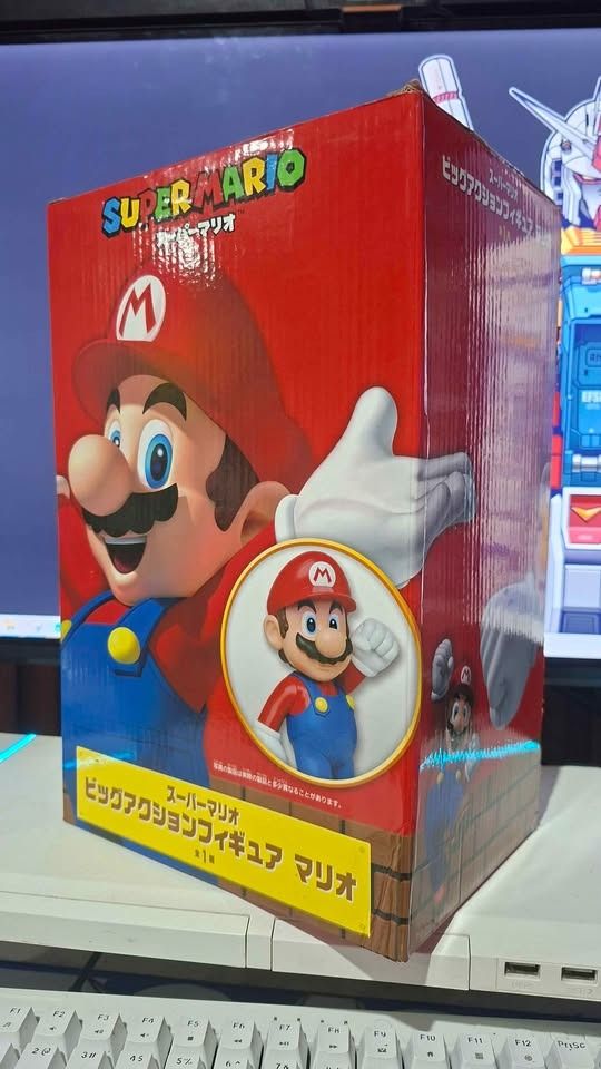 Super Mario Big Action Figure Taito (Category: Figurines & Statues) located in Imus. Submitted by ToyBlazePH (Listing ID 1438213992, Image 2). Description: - Super Mario Big Action Figure - Box art features a large Mario image - Includes a smaller Mario figure - Packaging in Japanese - Made by Taito - Recommended for ages 15+.