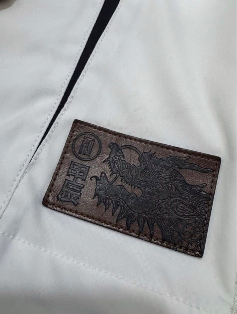Tntco Long Sleeve Timber (Category: Hoodies) located in Sungai Bakap. Submitted by _ddennis (Listing ID 1438198123, Image 2). Description: ✅Condition tiptop 8/10 ✅Size M (May refer to the chart) ✅Colourway: Black/White/Timber ✅Come in full set include the zip bag and tagging ✅Original Price: RM329 ✅Free Shipping .