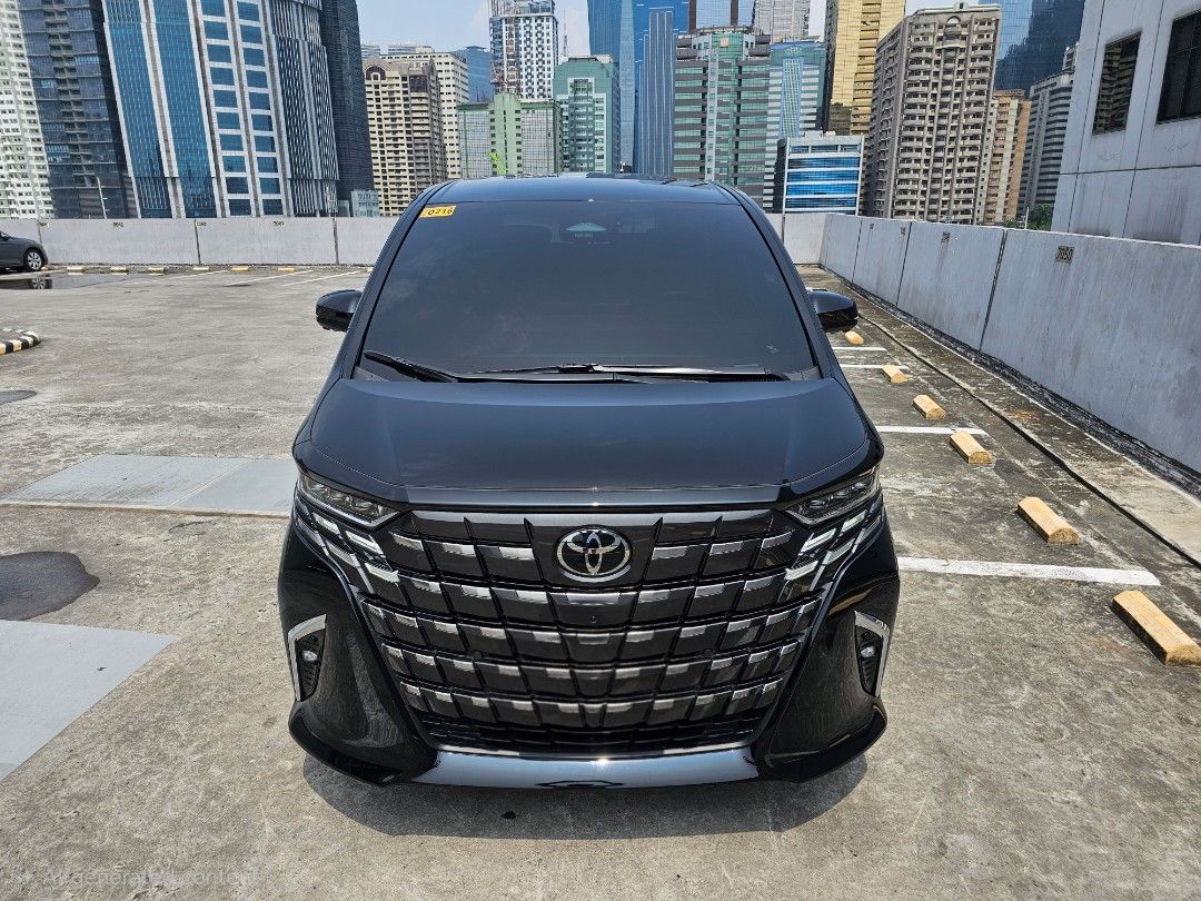 Toyota Alphard 2.4 Hybrid (A) (Category: Used Cars) located in Pasig City. Submitted by concheetohsan (Listing ID 1437778454, Image 2). Description: 2023 Toyota Alphard Hev All Original 4t kilometers only Good/Smell as Bnew Newly Casa pms Super Fresh.