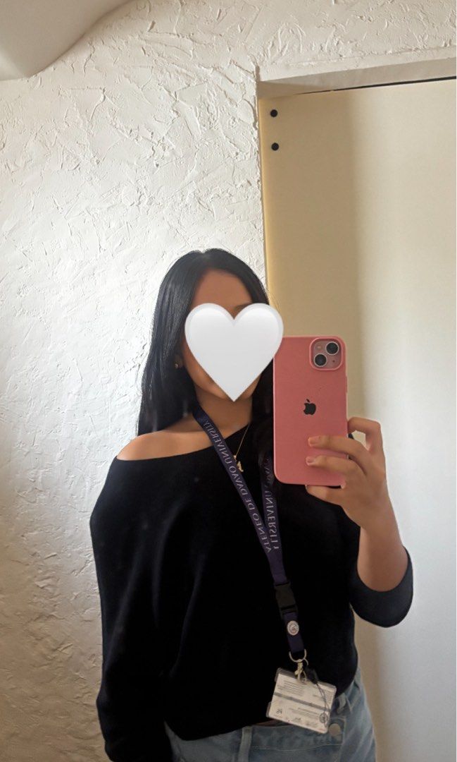 Uniqlo Black Sweater - Size S (Category: Coats, Jackets and Outerwear) located in Davao. Submitted by _manuella (Listing ID 1438141034, Image 2). Description: - Uniqlo black sweater - Size: Small - Style: Crew neck, long sleeves - Versatile for layering or standalone wear - Comfortable material.