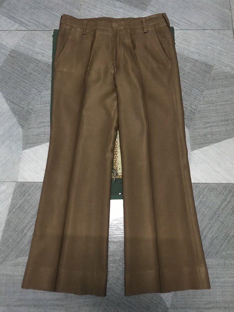 Vintage Flared Trousers (Category: Trousers) located in Pasig City. Submitted by spidegoey (Listing ID 1438289922, Image 1). Description: Vintage Flared Trousers🔥🔥 Perfect for you old money fits🔥🔥 With Hidden pocket inside and great edge 9/10 Cond 10/10 Color rate Pristine Cond🔥🔥 Dimes: W 34 L 39.5 Leghole 12 issue: need wash DM DM DM .