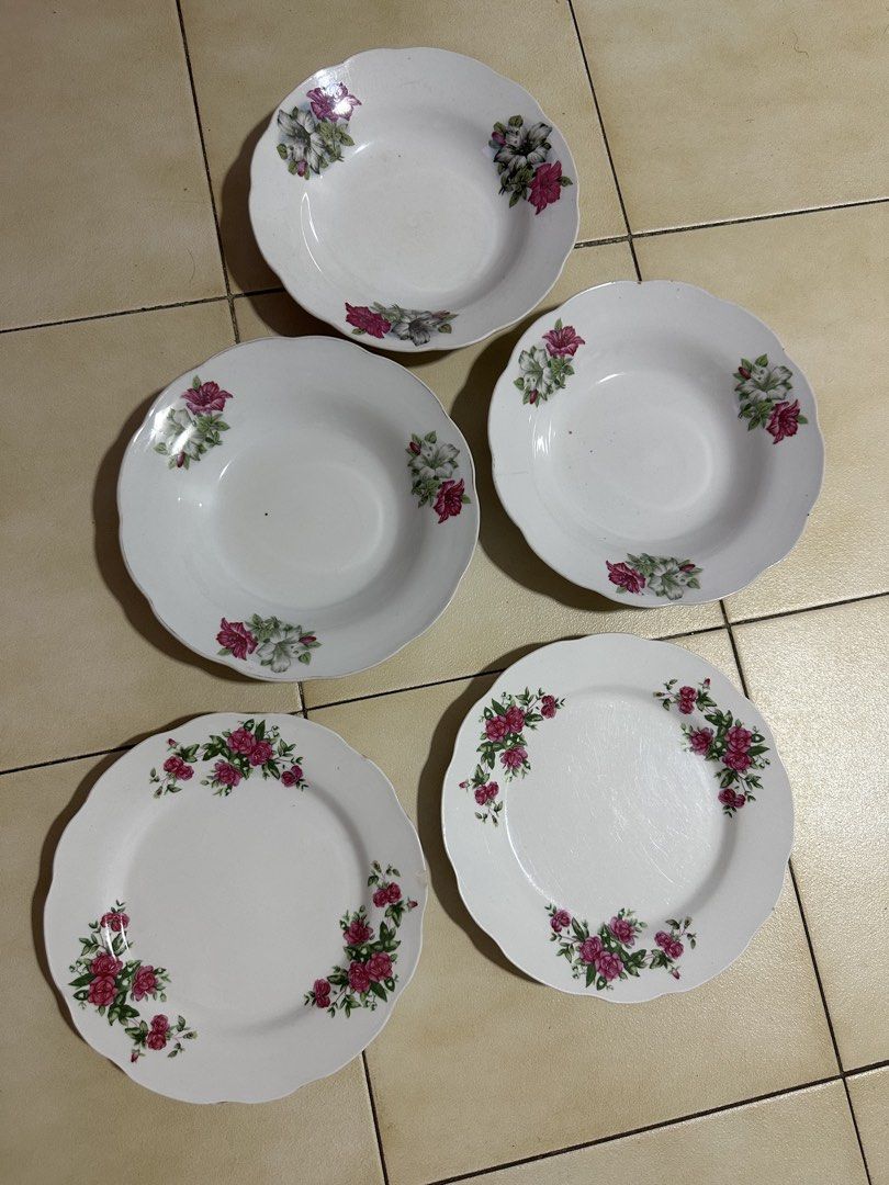 Vintage Floral Plates455836153047296001