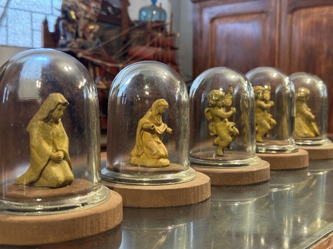 Vintage Wood Santo and Angels with Dome (Category: Vintage Collectibles) located in Manila. Submitted by sinaunang_gamit (Listing ID 1438112969, Image 1). Description: Vintage Wood Santo and Angels with Dome Height of dome with base : 6 inches ₱2k each.