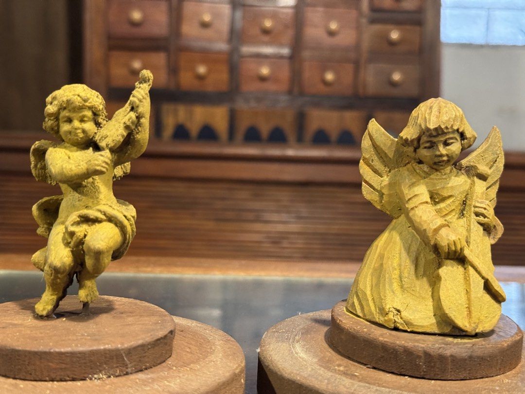 Vintage Wood Santo and Angels with Dome (Category: Vintage Collectibles) located in Manila. Submitted by sinaunang_gamit (Listing ID 1438112969, Image 3). Description: Vintage Wood Santo and Angels with Dome Height of dome with base : 6 inches ₱2k each.