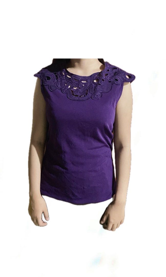 VIVIENNE TAM NET/SILK INTRICATE CUTWORK TOP (Category: Blouses) located in Cagayan de Oro. Submitted by patrickjam03829 (Listing ID 1438217358, Image 1). Description: size 1 GOOD CONDITION PM FOR MORE DETAILS.