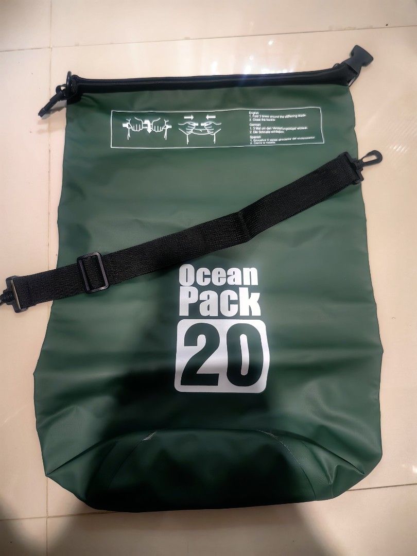 Waterproof bag 20 liters (Category: Backpacks) located in Cavite. Submitted by jjcollectiveshop (Listing ID 1438143914, Image 1). Description: bahala na kayo dyan paunahan.