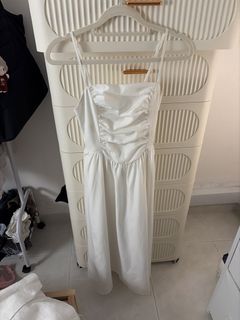 (Category: ) located in . Submitted by ccclearmywardrobe (Listing ID 1438281777, Image 1). Description: .