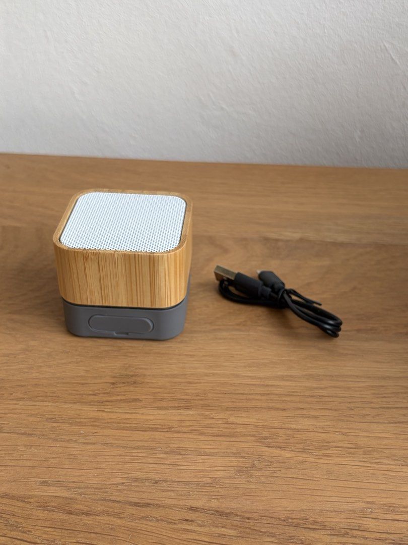 Wireless Speaker455548783695636480