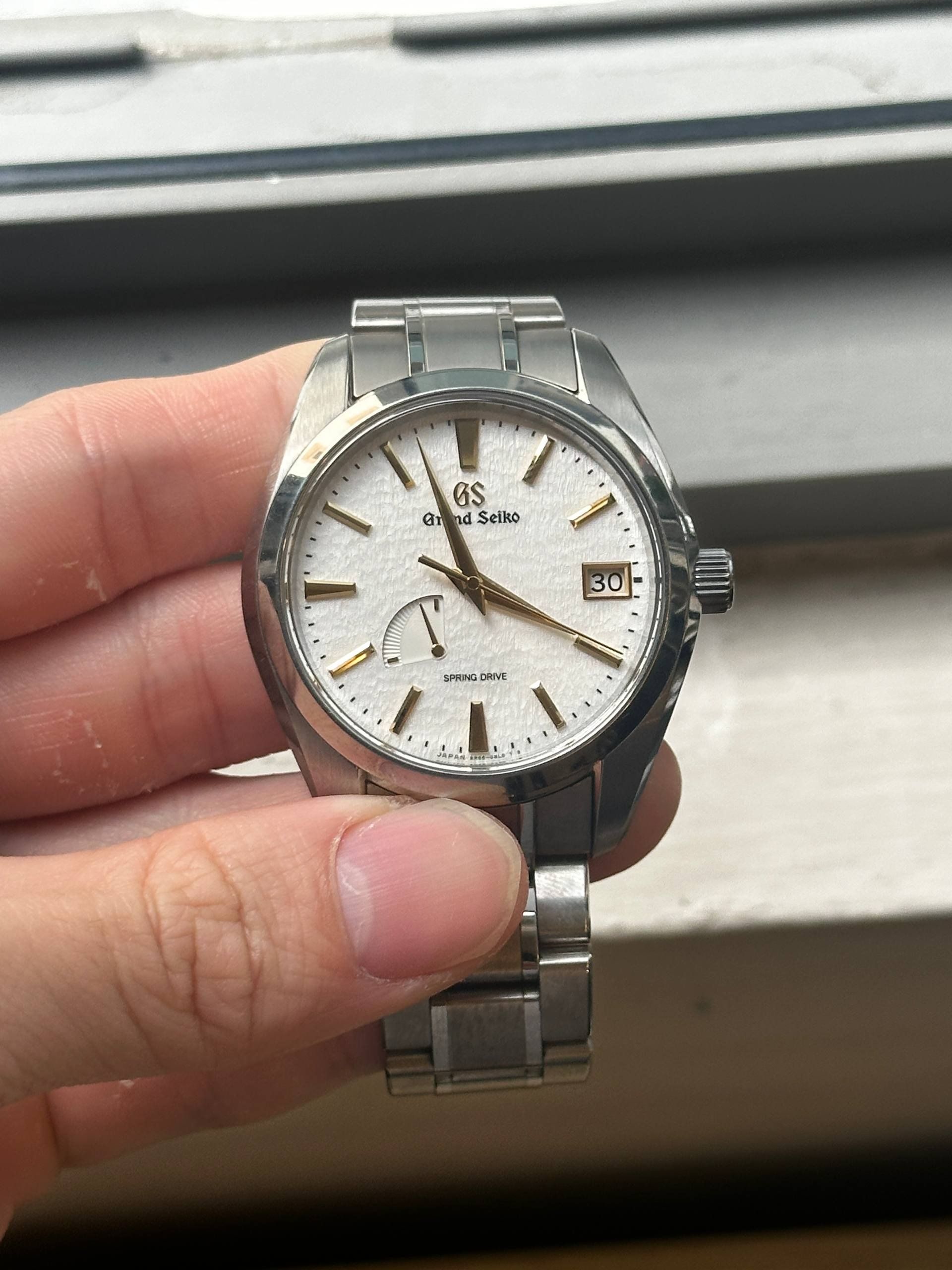 (2019) Grand Seiko SBGA259 Full Set Gold Snowflake Spring Drive (Category: Watches) located in Singapore. Submitted by timepiecetalk (Listing ID 1438399160, Image 2). Description: Grand Seiko SBGA259 Full Set Gold Snowflake Spring Drive Reference Number: SBGA259 Case Size: 40mm Dated: 2019 Box with full set including box and papers ----------------------------------------------------------------------------- Shop with confidence. TimepieceTalk is