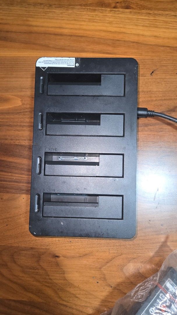 4-Bay HDD Docking Station456632158955786240